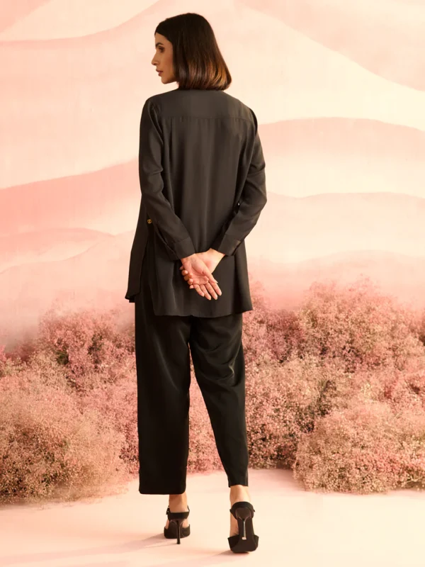 BLACK BUGS YOKE PLEATED SHIRT - Image 5